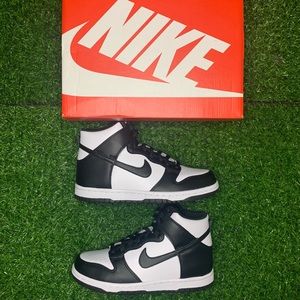 Dunk High ‘Black White’